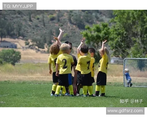 踢足球趣闻大揭秘：那些你不知道的球场趣事与传奇瞬间